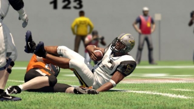 Screen ze hry NCAA Football 13