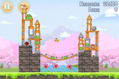 Screen ze hry Angry Birds Seasons