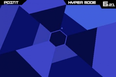 Screen ze hry Super Hexagon