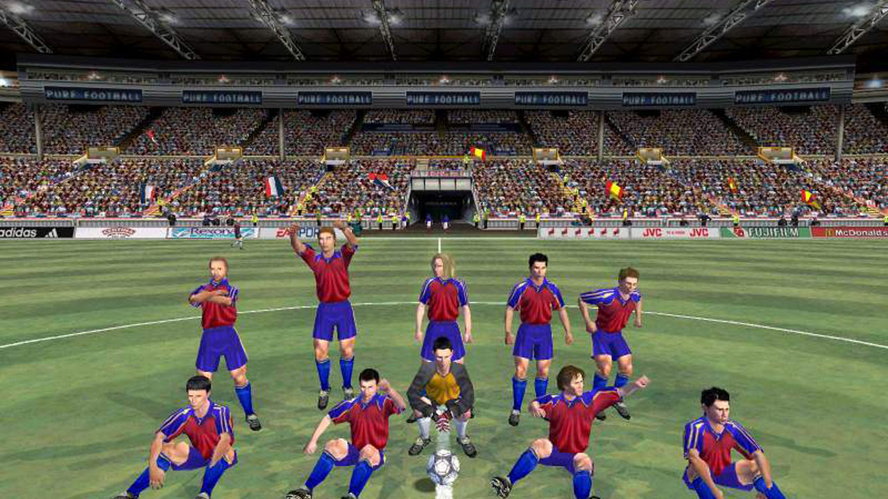 Фифа 24 пиратка. FIFA 2001. Диск ФИФА 2001. FIFA 2000. ФИФА 2001 плейстейшен.