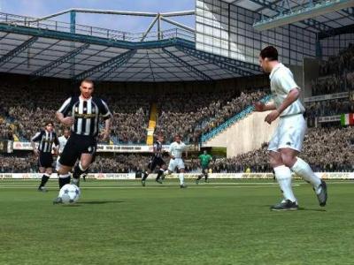 Screen ze hry FIFA Soccer 2004